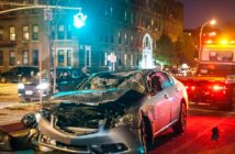 Site vorschlagen: Was tun bei einem Verkehrsunfall? Ein Leitfaden (Foto: AdobeStock - PhotoSpirit 177702320)